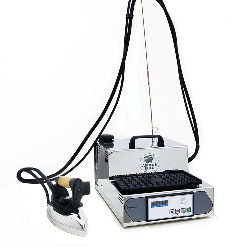 Sistema stirante professionale GVK18 RA con Caldaia in Acciaio inox AISI 304 Ricarica automatica Resistenza esterna anticalcare e Display elettronico Made in Italy Garanzia 5 anni