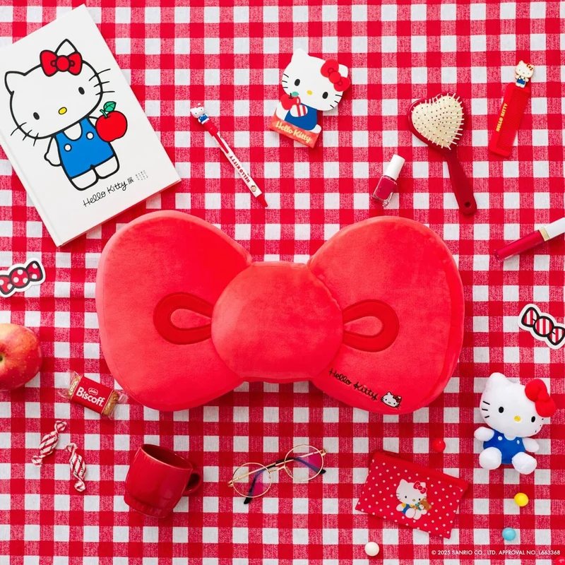 Hello Kitty Fluffy Ribbon Cushion Book